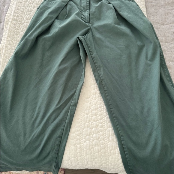 Abercrombie Twill Pleated Ultra Wide Leg Pant (size 27, color: green) - Picture 4 of 5